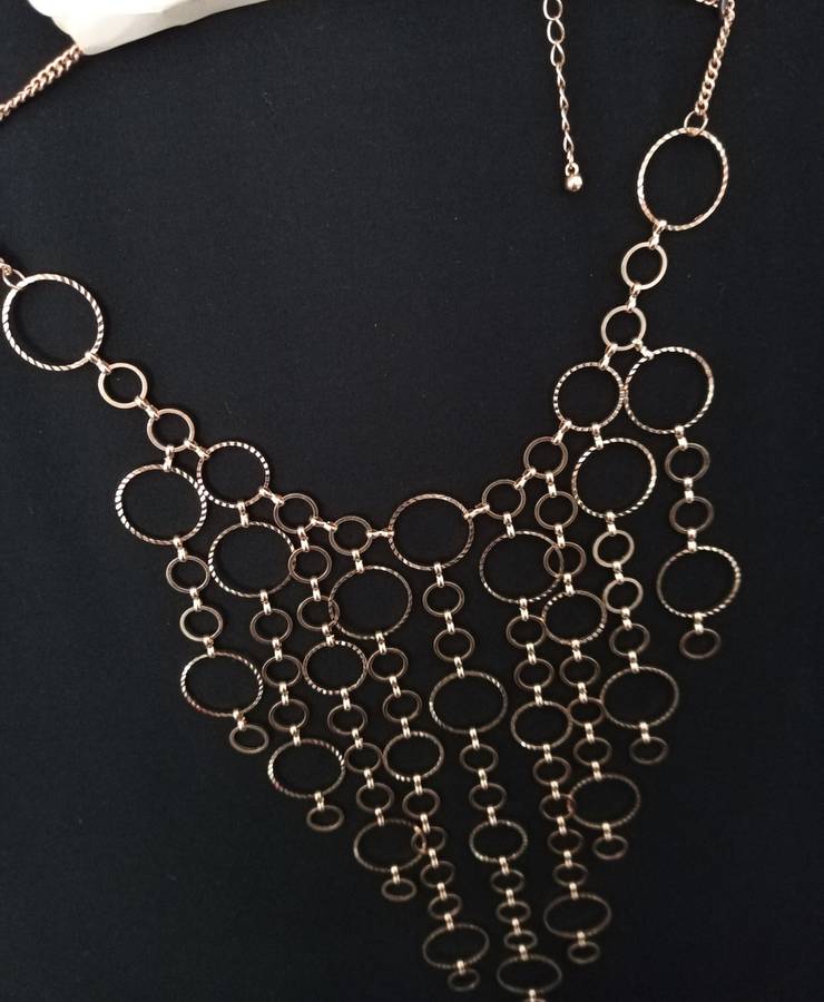 Ladies Jewelry - LOVISA glamorous long necklace in gold tones