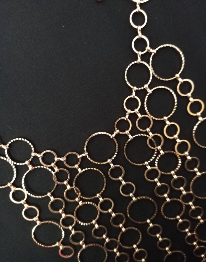 Ladies Jewelry - LOVISA glamorous long necklace in gold tones