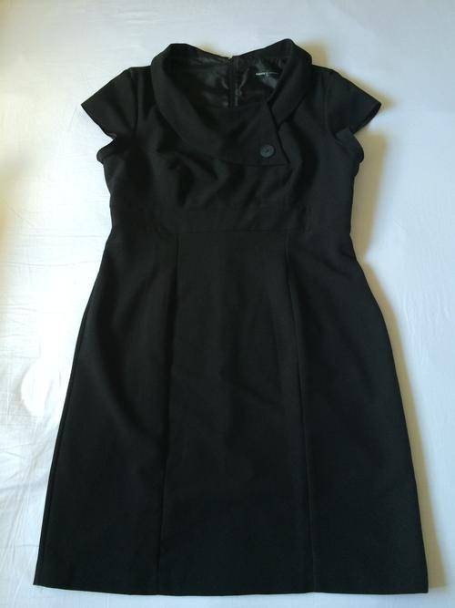 BLACK DRESS for BUSINESS WEAR or for SMART CASUAL - SIZE 16/18 - LABEL is OASIS by FOSCHINI