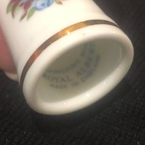 Thimble Royal Albert Moonlight Rose