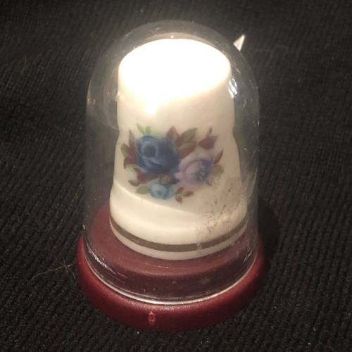 Thimble Royal Albert Moonlight Rose