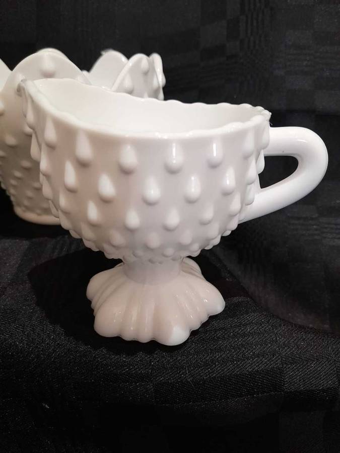 Creamer sugar basin milk glass set