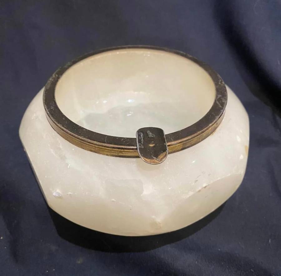 Ashtray marble