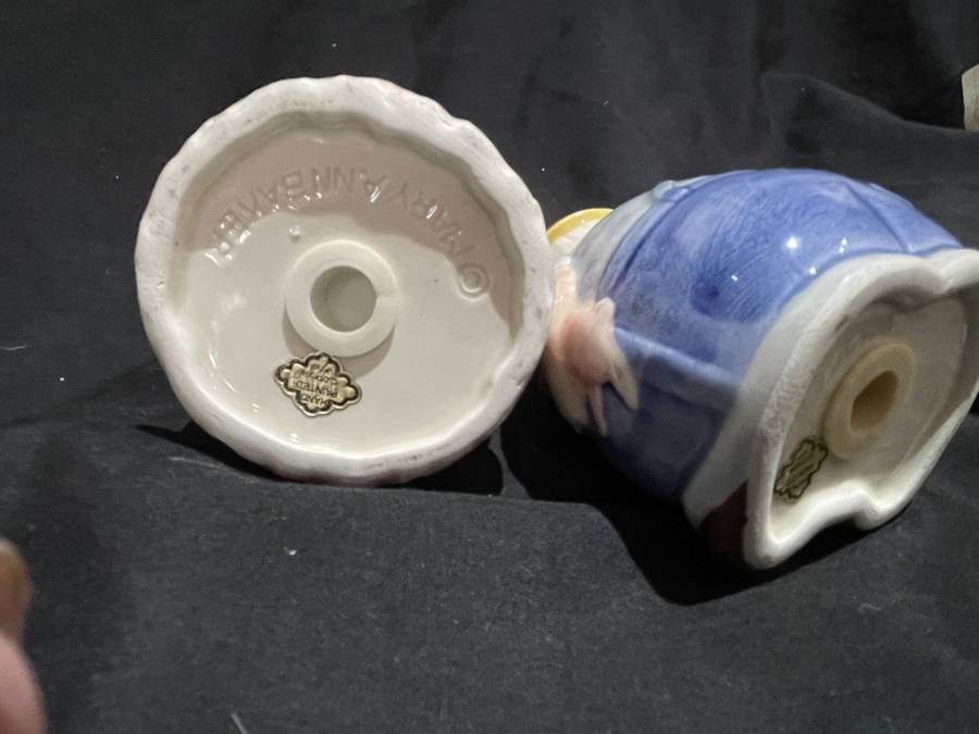Salt pepper Mary Ann Baker handpainted