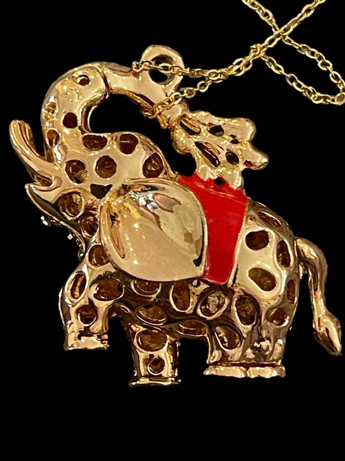 Necklace costume jewellery