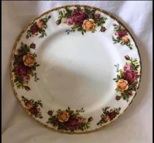 Royal Albert Old Country Roses Plate