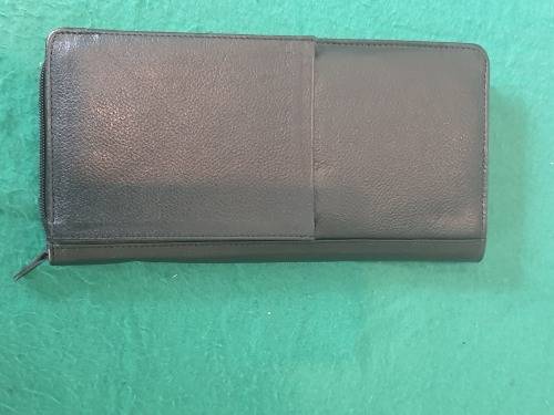 GENUINE LEATHER WALLET /CARD HOLDER NAME ACCENTURE USED