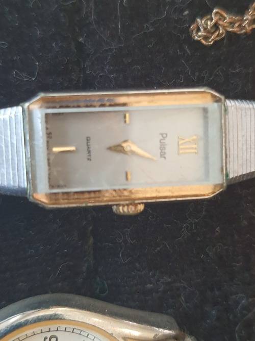 VINTAGE LADIES WATCHES JOBLOT ALL NEEDS BATTERIES AND A SERVICE