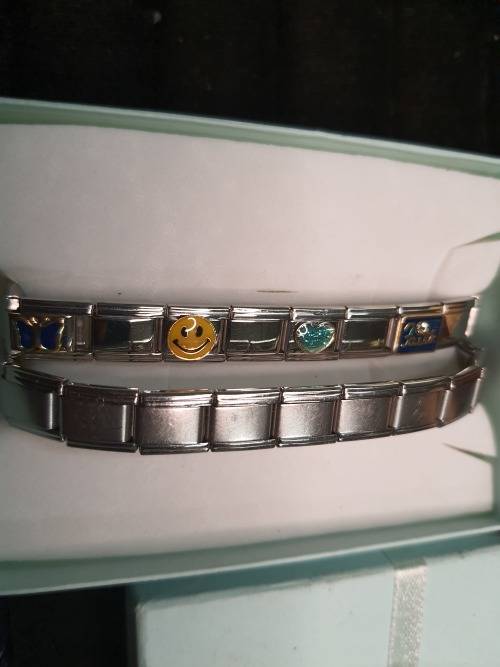 COLLECTION OF FASHIONABLE BRACELETS