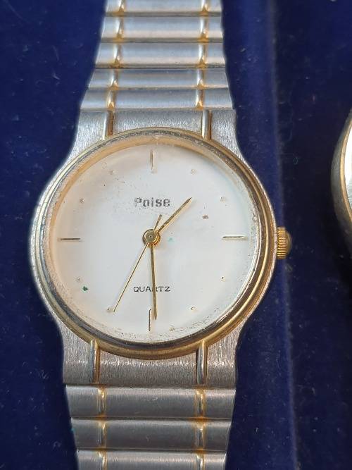 A VINTAGE COLLECTION WRIST WATCHES SOLD AS IS NOT TESTED
