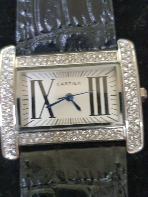 A COLLECTION OF VINTAGE WOMANS WATCHES