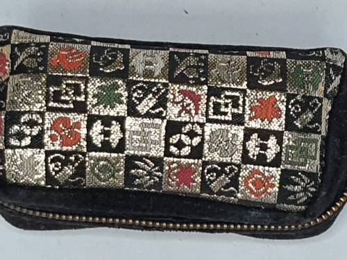 A VINTAGE LADIES OPERA BINOCULARS WITH FANCY TAPESTRY DESIGN BOTH THE BINOCULARS AND THE CASE SOLD A