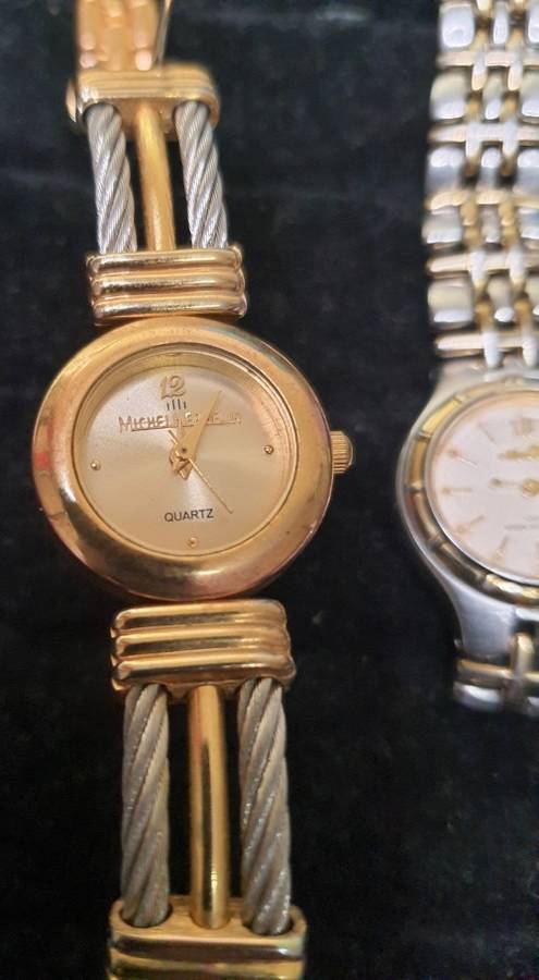 A JOBLOT VINTAGE WOMANS QUALITY WATCHES SOLD AS IS NOT TESTED