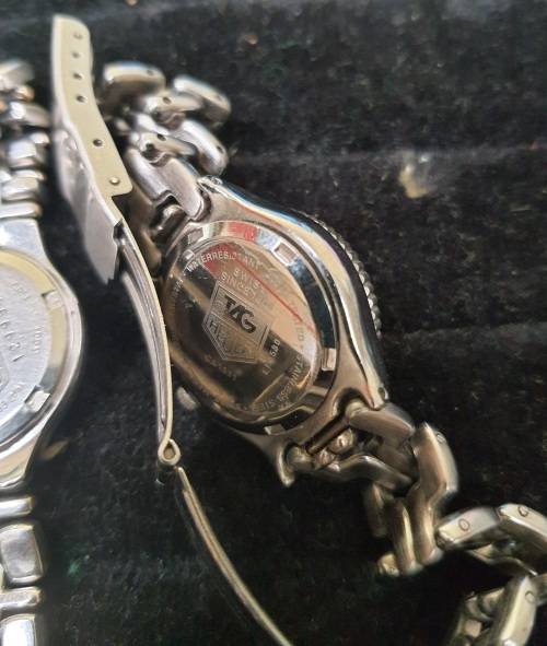 A JOBLOT VINTAGE WOMANS QUALITY WATCHES SOLD AS IS NOT TESTED