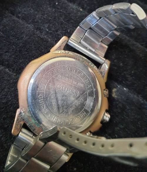 A COLLECTION OF VINTAGE MENS WATCHES SOLD AS IS NOT TESTED