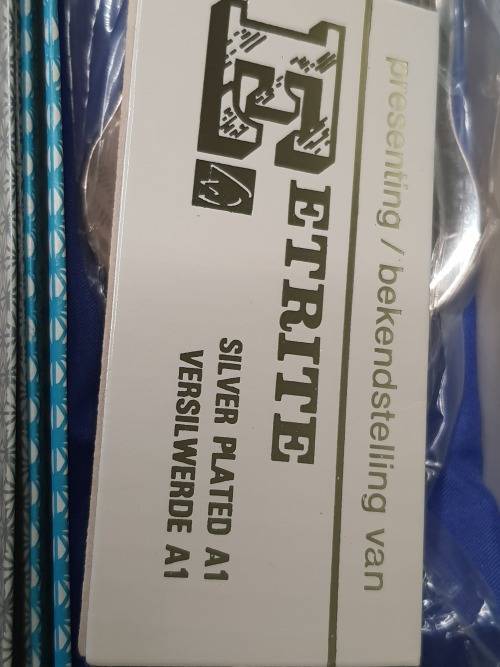 A COLLECTION OF EETRITE SILVERPLATED AND STAINLESS STEEL CAKE CUTTERS