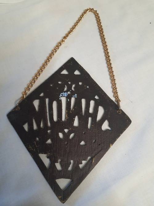 A VINTAGE GOLDTONE ON STEEL JEWISH GREETING DOOR PLATE SOLD AS IS