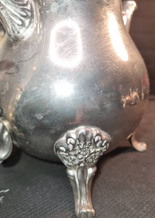 A VINTAGE SILVER-PLATED VICTORIAN STYLE TEA JUG, MILK AND SUGAR BOWL SET SOLD AS IS
