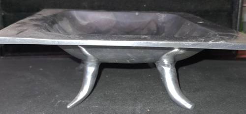 A VINTAGE SQUARE SERVING BOWL CAROL BOYES STYLE MADE IN INDIA ALLUMINIUM ALLOY SOLD AS IS