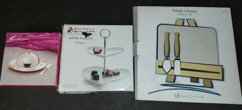 A JOB LOT VINTAGE HAS NEVER BEEN USED KiTCHENALIA SOLD AS IS