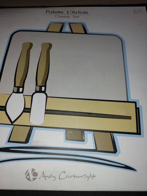 A JOB LOT VINTAGE HAS NEVER BEEN USED KiTCHENALIA SOLD AS IS