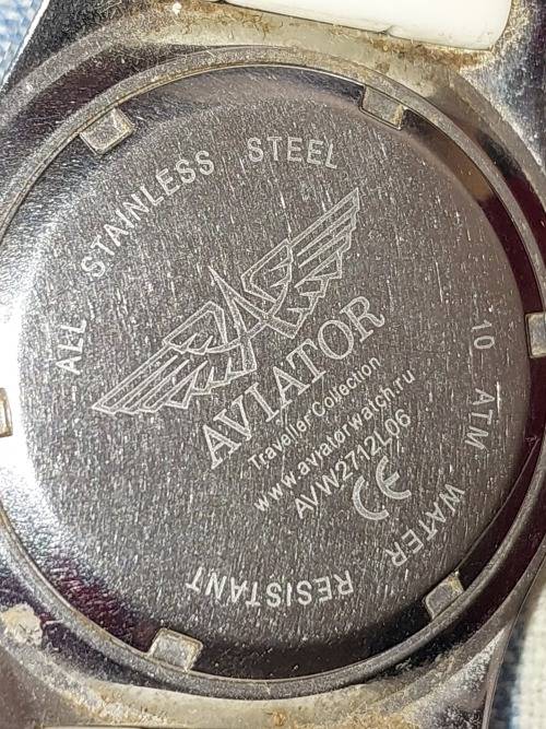 A BEAUTIFUL AVIATOR TRAVELER COLLECTION WATCH DIAMNTE A BEZEL