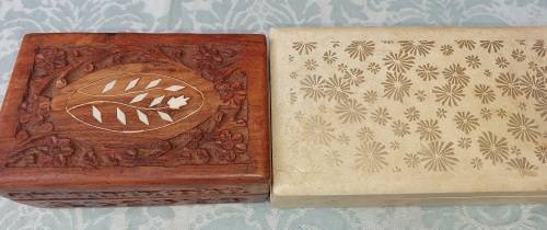 A VINTAGE JOBLOT JEWELRY BOXES SOLD AS IS