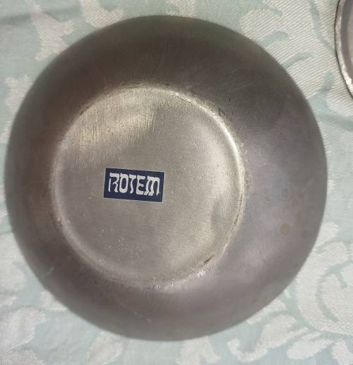 A MIXED VINTAGE JOB LOT FINGER SERVING TRAY SOLD AS IS