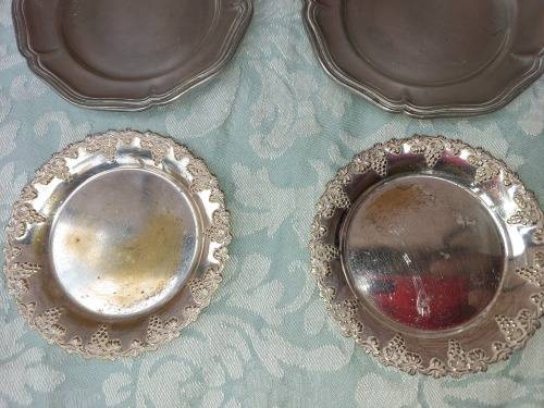 A MIXED VINTAGE JOB LOT FINGER SERVING TRAY SOLD AS IS