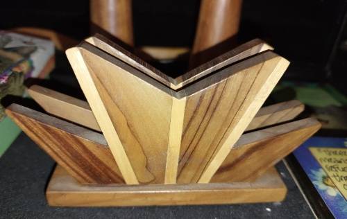 A COLLECTION OF SOLID WOOD KITCHENALIA AND BR ACCESSORIES