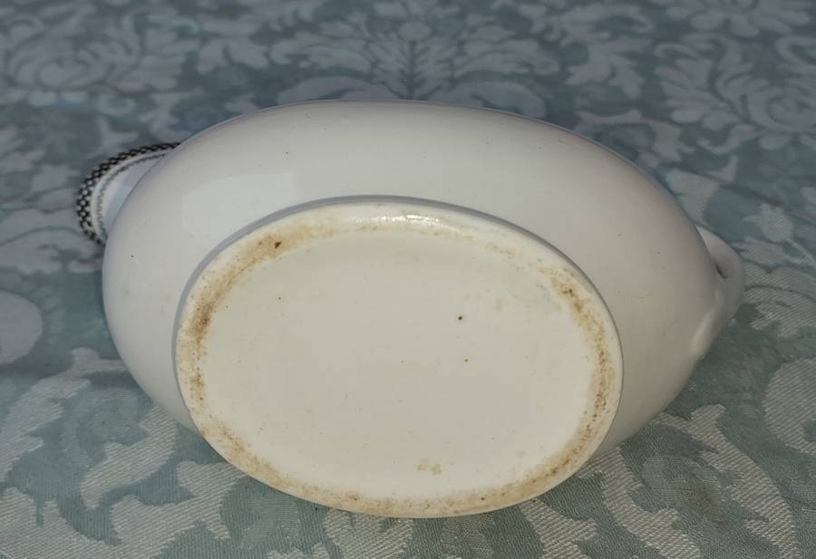 A VINTAGE AND ANTIQUE PORCELAIN JOBLOT