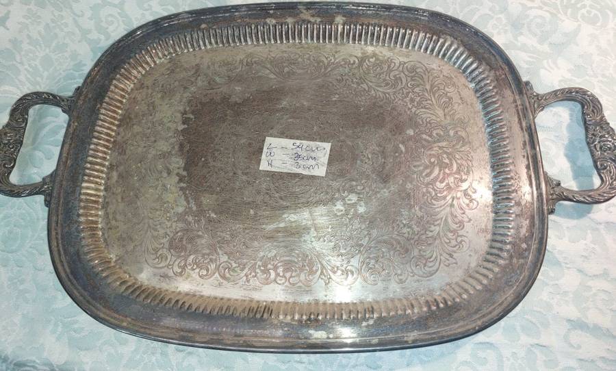 A VINTAGE VICTORIAN SILVER PLATED SERVING TRAY