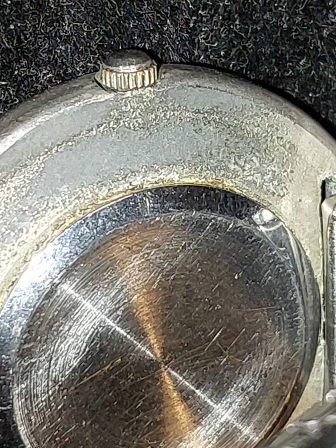 TWO VINTAGE WOMANS QUARTZ COSTUME WATCHES SOLD AS IS NOT TESTED