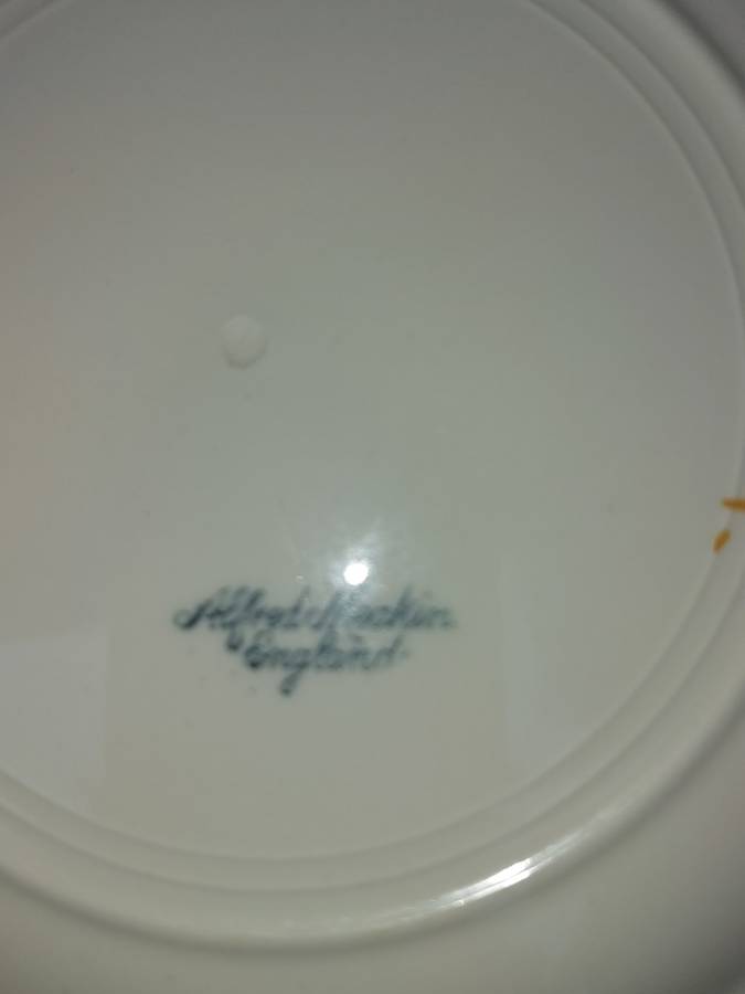 A VINTAGE 30 PIECE BY ALFRED MEAKEN ENGLAND DINNER SET