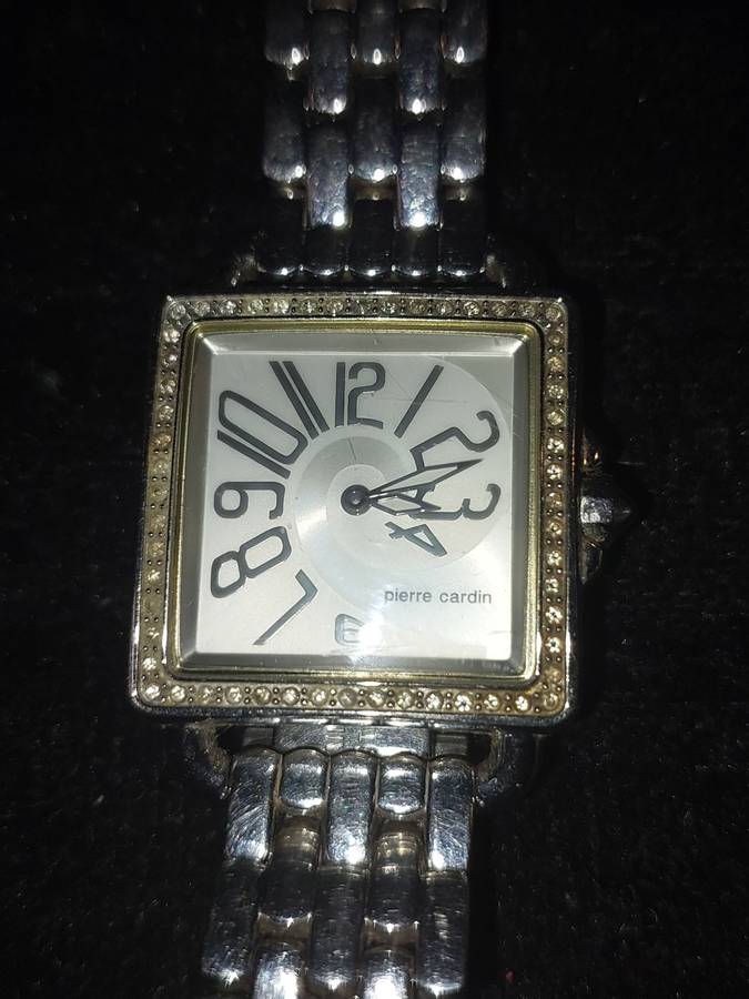 A COLLECTION OF QUALITY BRANDS WOMANS WATCHES