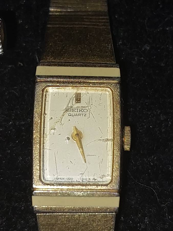 A COLLECTION OF QUALITY BRANDS WOMANS WATCHES