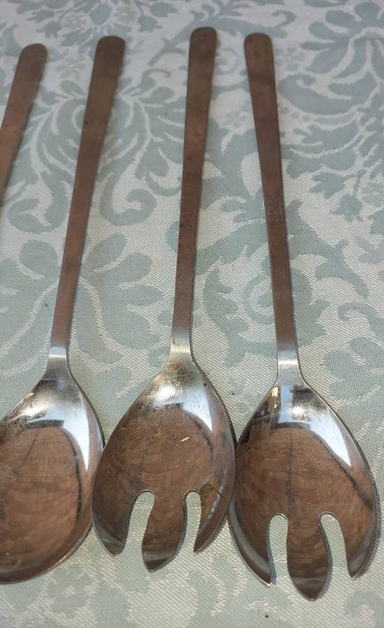 A VINTAGE COLLECTION JOBLOT SALAD LADEL