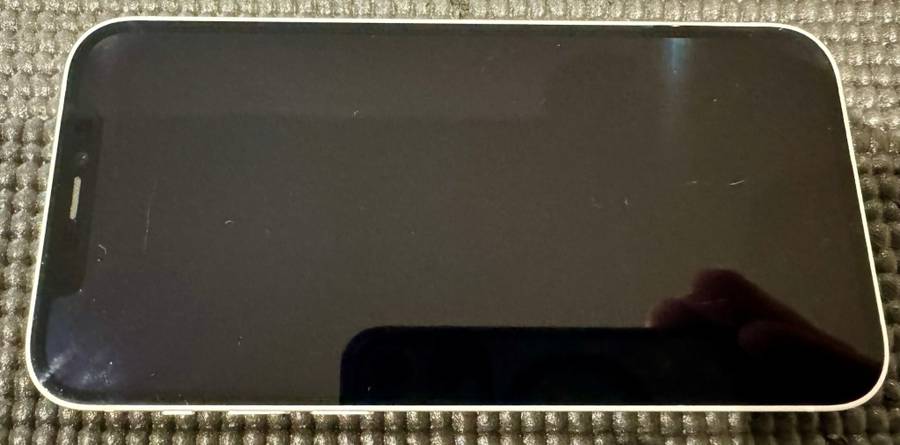 Apple iPhone 12 64GB White (Good condition, some signs of use. Works perfectly) See Pics