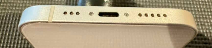 Apple iPhone 12 64GB White (Good condition, some signs of use. Works perfectly) See Pics