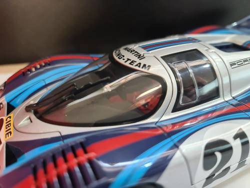 AUTOART - PORSCHE - 917LH 4.9L TEAM MARTINI RACING N 21 24h LE MANS 1971 V.ELFORD - G.LARROUSSE