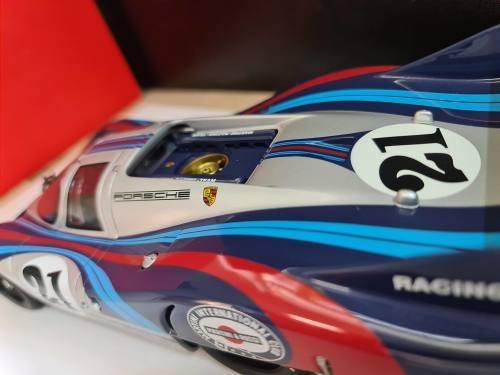 AUTOART - PORSCHE - 917LH 4.9L TEAM MARTINI RACING N 21 24h LE MANS 1971 V.ELFORD - G.LARROUSSE