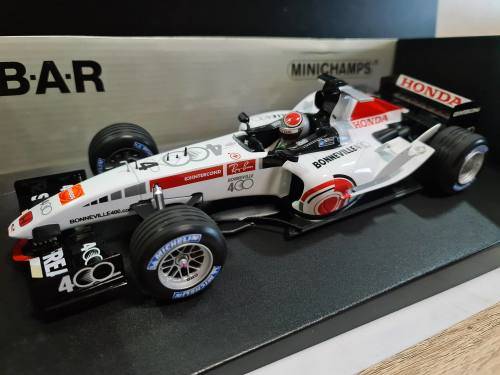 Minichamps 1:18th scale B-A-R Honda Takuma Sato 2005 prt 100 050004