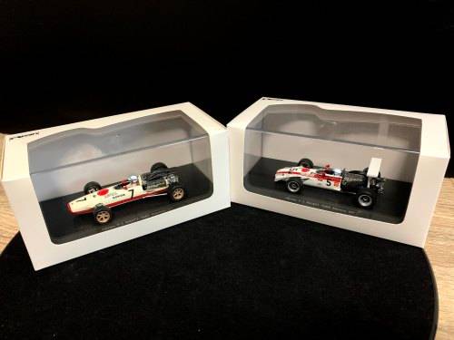 EBBRO - HONDA - F1 RA273 and RA301 J.SURTEESN