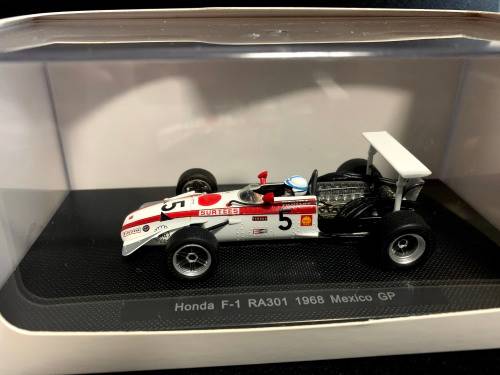 EBBRO - HONDA - F1 RA273 and RA301 J.SURTEESN