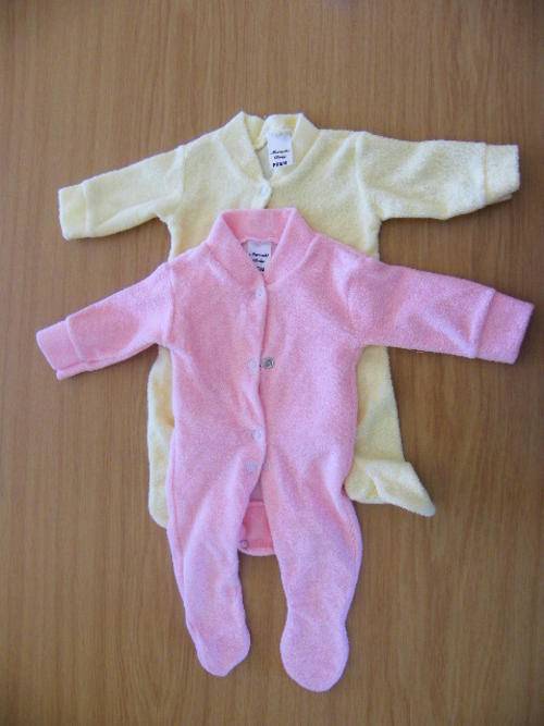 LIKE NEW!! 2 X PREM BABY GROWS.