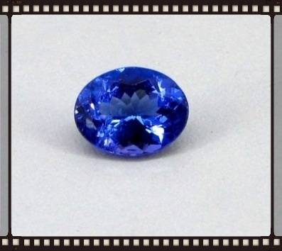 Certified AA Grade 4.88 ct Awesome Oval Tanzanite