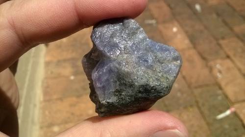 Large Rough Mineral Specimen Tanzanite 158 cts 30mm x 31 mm x 17 mm