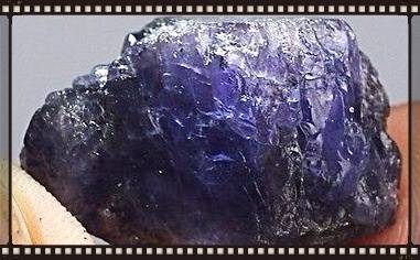 Large Rough Mineral Specimen 190 cts 30mm x 30 mm x 20 mm ap