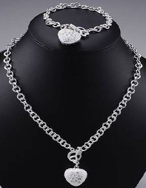 BEAUTIFUL STERLING SILVER 925 STAMPED NECKLACE + BRACELET.... ONLY FOR TODAY!!!!!