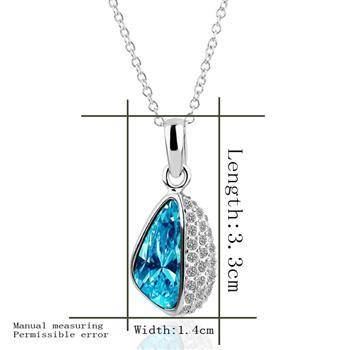 IMPRESSIVE!!!!-BEAUTIFUL Swarovski Crystal Necklace.... LOOK AT THIS STUNNING SWAROVSKI CRYSTAL!!!